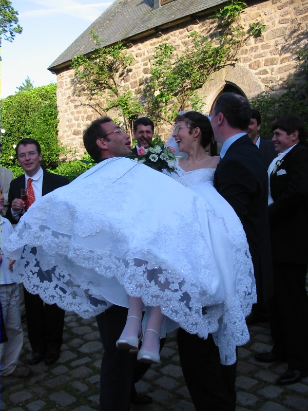 Karine port&eacute;e par les invit&eacute;s