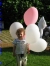 Enfant dans les ballons