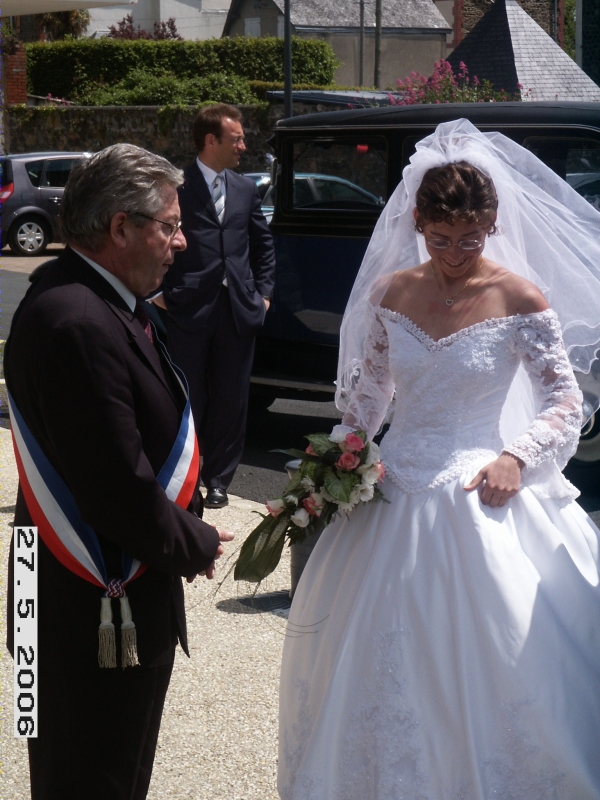 Le maire accueille Karine et son papa