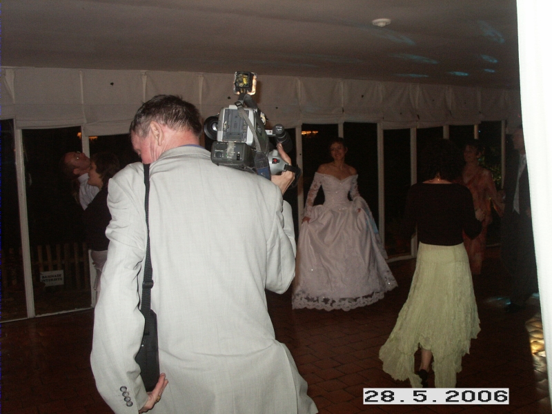 Yves Le Vally, Vid&eacute;aste